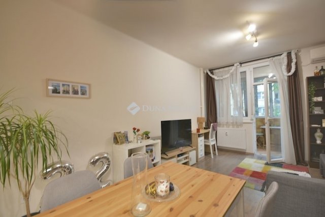 Eladó téglalakás, Budapesten, IX. kerületben 77 M Ft, 3 szobás
