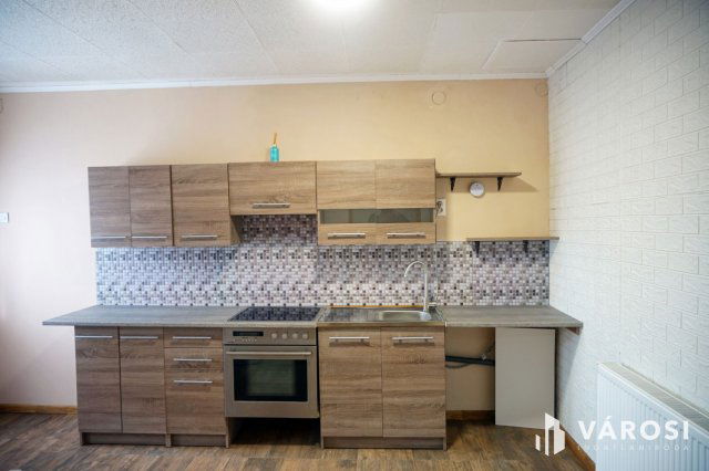 Kiadó családi ház, albérlet, Dánszentmiklóson 120 E Ft / hó