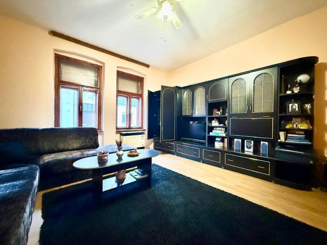 Eladó téglalakás, Sárváron 31.5 M Ft, 3 szobás