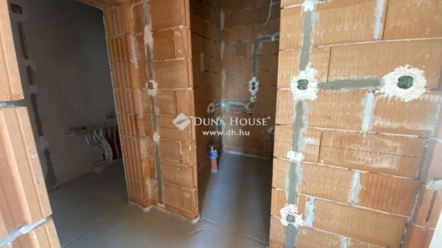Eladó téglalakás, Dunaharasztin 87.488 M Ft, 2 szobás