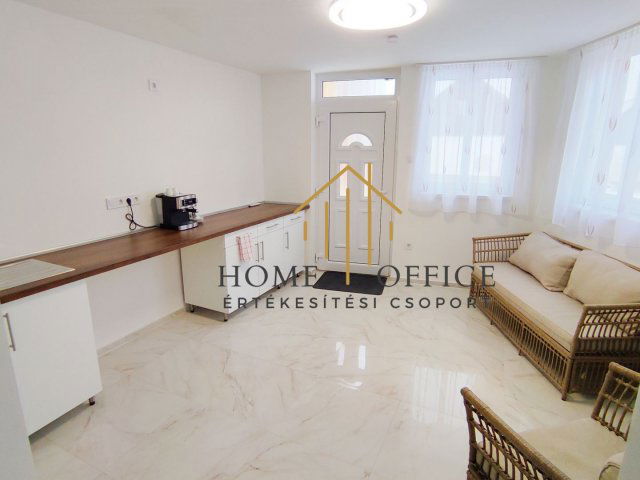 Eladó hotel, Hajdúnánáson 98.9 M Ft, 5 szobás