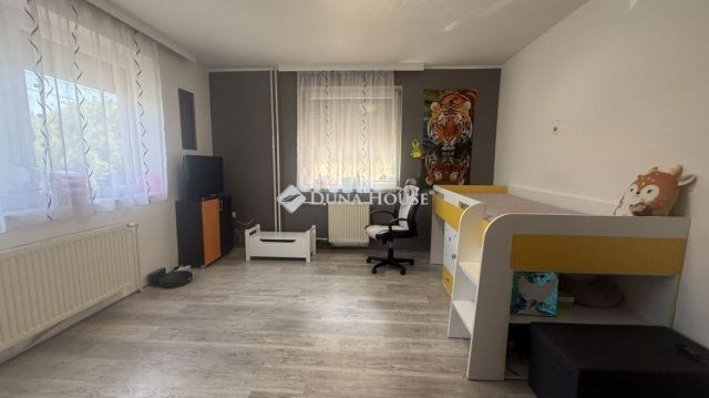 Eladó családi ház, Bükön 87.5 M Ft, 7 szobás