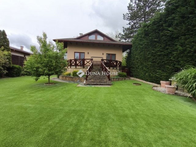 Eladó családi ház, Pilisszentivánon 275 M Ft, 7 szobás