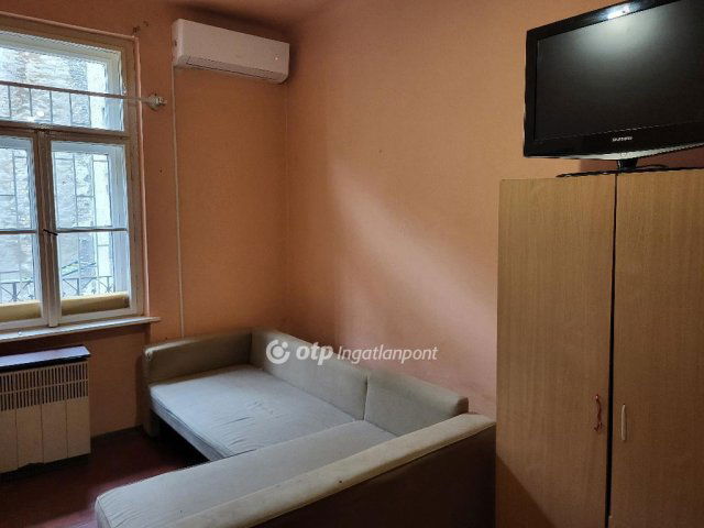 Eladó téglalakás, Budapesten, VIII. kerületben 44.5 M Ft