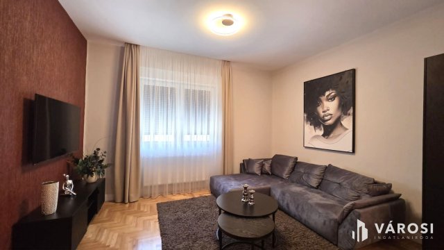Kiadó családi ház, albérlet, Debrecenben 800 E Ft / hó
