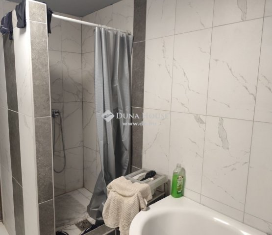 Eladó sorház, Dunakeszin 74.9 M Ft, 4 szobás