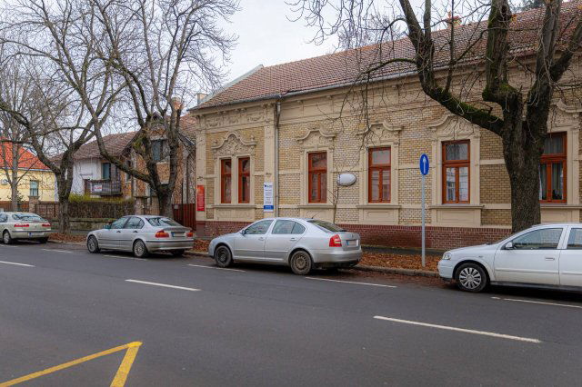 Eladó családi ház, Gyulán 145 M Ft, 7 szobás