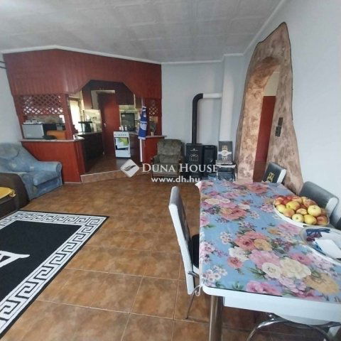 Eladó családi ház, Nagykátán 35 M Ft, 3 szobás