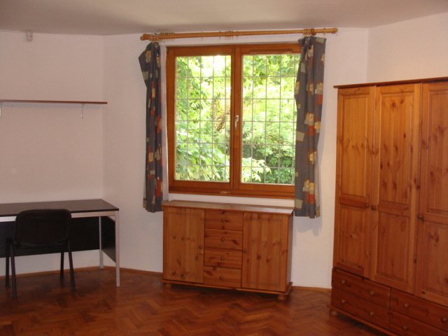 Kiadó téglalakás, albérlet, Pécsett, Apáca utcában, 1 szobás