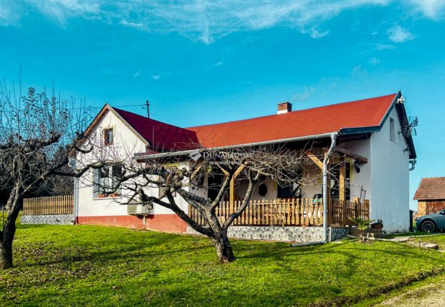 Eladó családi ház, Kercaszomoron 67 M Ft, 3 szobás