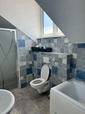 Eladó családi ház, Siófokon 435 M Ft, 7 szobás