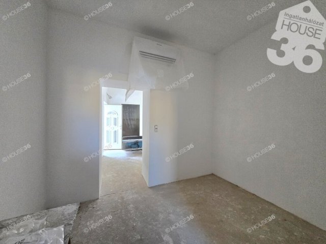 Eladó téglalakás, Nagykőrösön 23.49 M Ft, 2 szobás