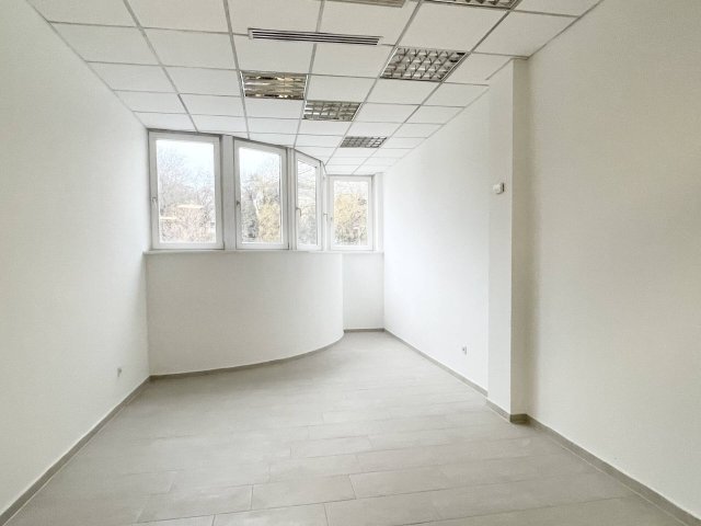 Kiadó üzlethelyiség, Budapesten, II. kerületben 120 E Ft / hó
