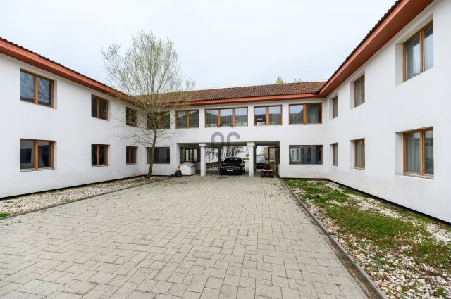 Eladó iroda, Vecsésen 3300 M Ft / költözzbe.hu