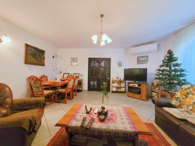 Eladó családi ház, Budapesten, XVI. kerületben 229 M Ft