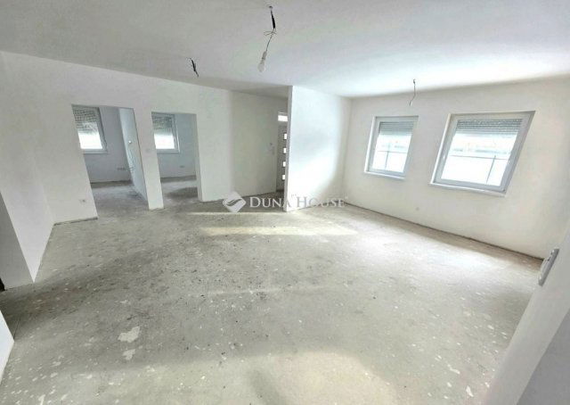 Eladó ikerház, Bugyin 92.99 M Ft, 4 szobás / költözzbe.hu