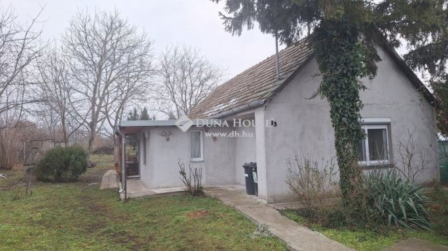 Eladó családi ház, Sárkeszin 29 M Ft, 2 szobás