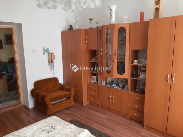 Eladó családi ház, Jászszentandráson 28 M Ft, 3 szobás