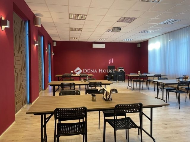 Eladó üzlethelyiség, Budapesten, XXI. kerületben 690 M Ft