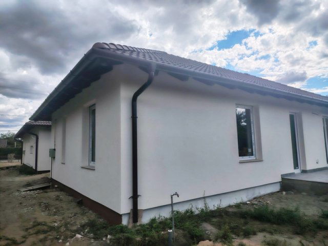 Eladó ikerház, Dabason 82.9 M Ft, 3+1 szobás
