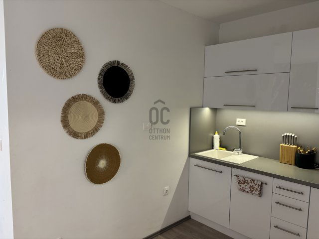 Eladó téglalakás, Siófokon 74.9 M Ft, 2 szobás