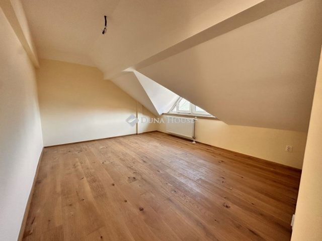 Eladó családi ház, Zalaegerszegen 149 M Ft, 7 szobás