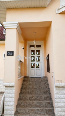 Eladó családi ház, Bólyban 135 M Ft, 6 szobás