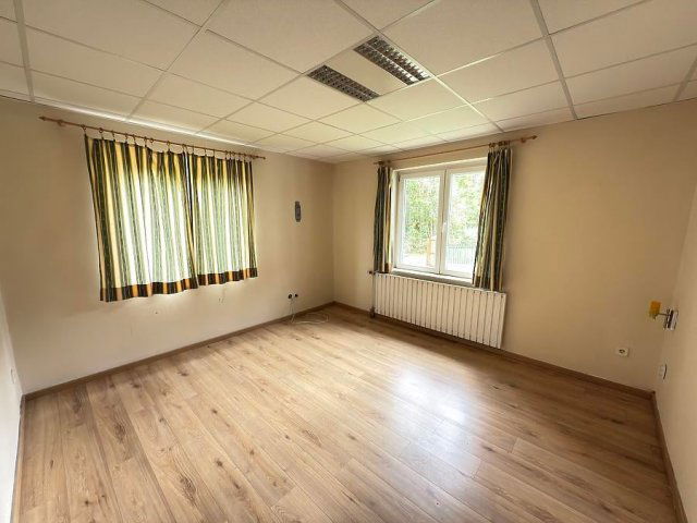 Eladó családi ház, Szentendrén 169.9 M Ft, 6 szobás