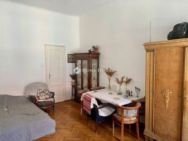 Eladó téglalakás, Budapesten, VII. kerületben 99 M Ft, 3 szobás