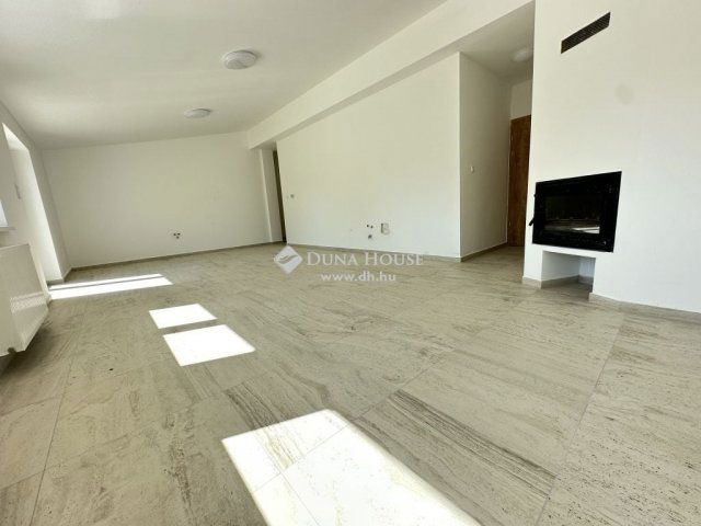 Eladó családi ház, Dunaharasztin 82.5 M Ft, 4 szobás