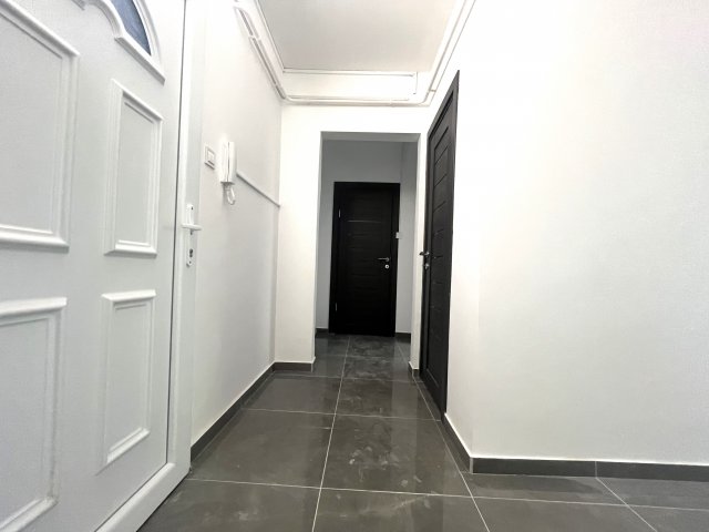 Eladó panellakás, Gyulán 32 M Ft, 2 szobás