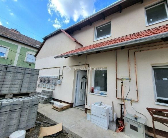 Eladó téglalakás, Budapesten, IV. kerületben 77.5 M Ft, 4 szobás