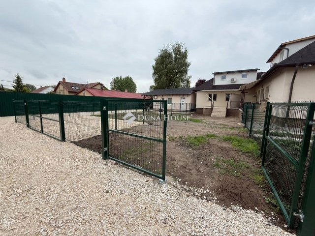 Eladó téglalakás, Vecsésen 80.5 M Ft, 4 szobás