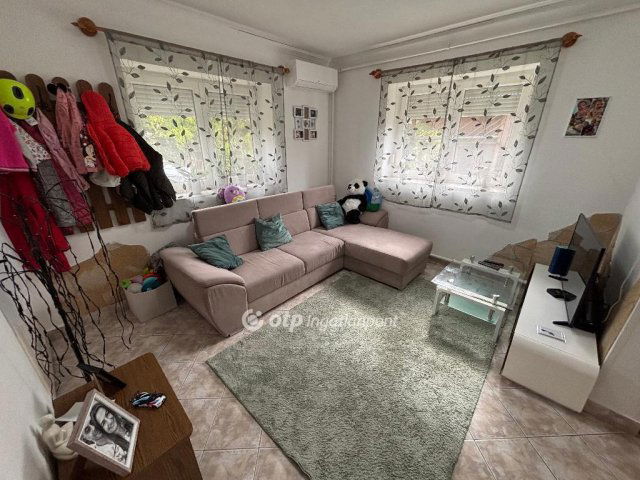 Eladó családi ház, Emődön 31.99 M Ft, 2 szobás