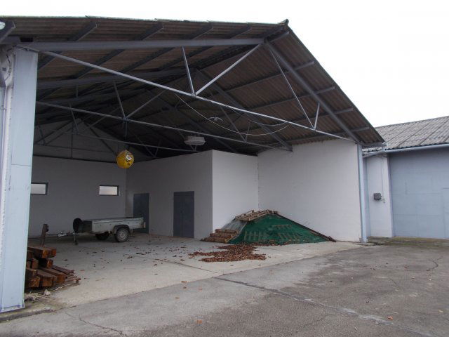 Eladó ipari ingatlan, Nagykanizsán 165 M Ft / költözzbe.hu