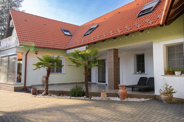 Eladó családi ház, Kiskunmajsán, Szent László utcában 175 M Ft