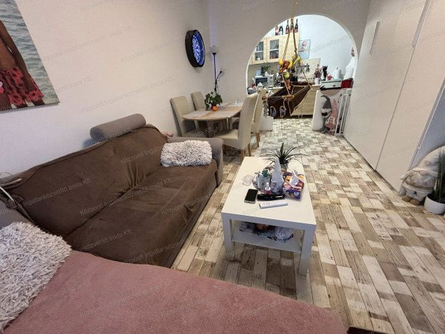 Eladó panellakás, Tatabányán 41990 M Ft, 2+1 szobás