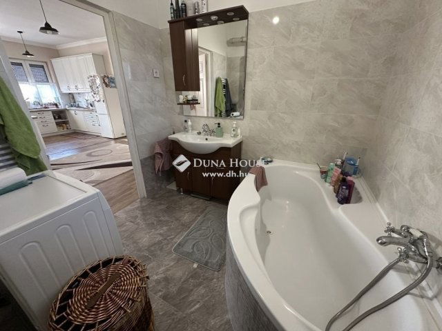 Eladó családi ház, Budapesten, XXI. kerületben 214.9 M Ft