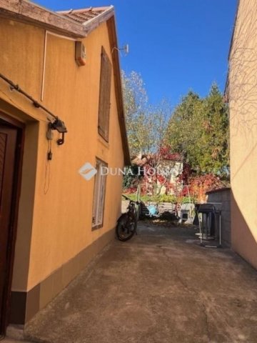 Eladó családi ház, Törökbálinton 89.69 M Ft, 3 szobás