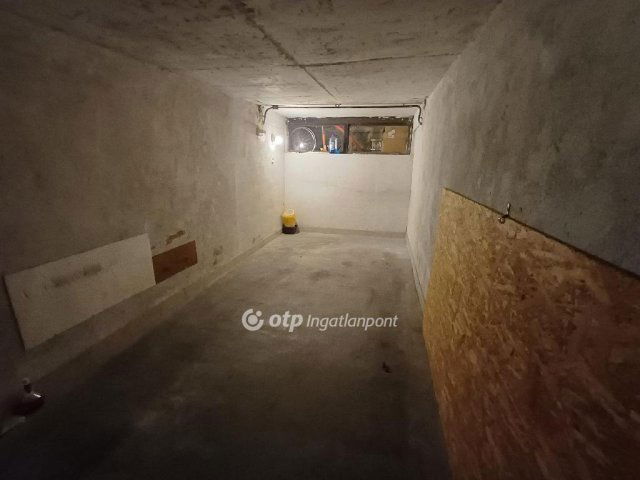 Eladó garázs, Egerben 6.9 M Ft / költözzbe.hu