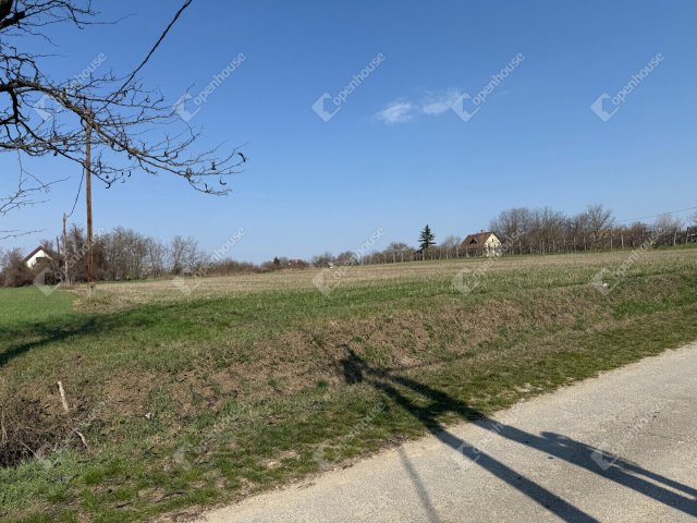 Eladó telek, Balatonfőkajáron 24.9 M Ft / költözzbe.hu