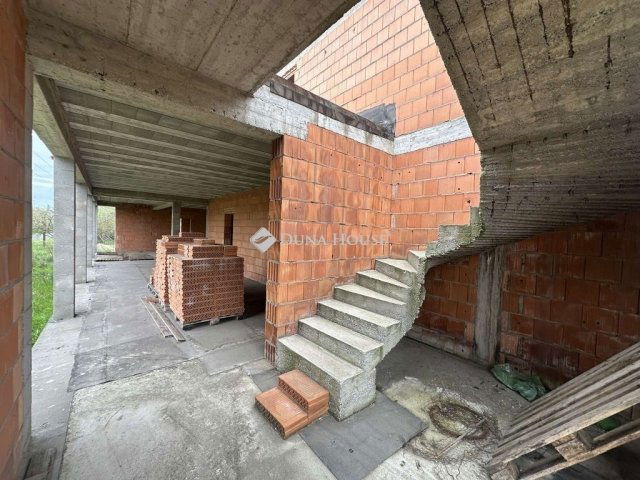 Eladó családi ház, Albertirsán 115 M Ft, 7 szobás