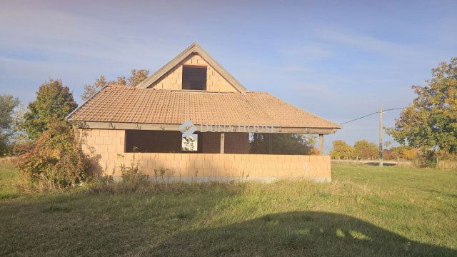 Eladó családi ház, Mátyásdombon 11.99 M Ft, 3+1 szobás