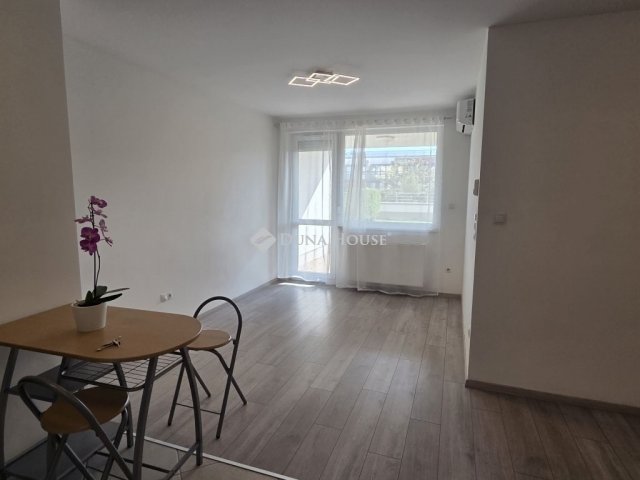 Eladó téglalakás, Budapesten, XI. kerületben 84.9 M Ft, 1 szobás