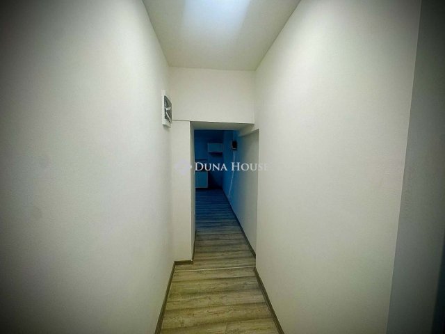 Eladó iroda, Budapesten, IX. kerületben 43 M Ft, 1 szobás