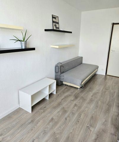 Eladó panellakás, Budapesten, X. kerületben 63.999 M Ft, 3 szobás