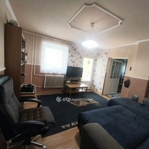Eladó családi ház, Apagyon 36.99 M Ft, 3 szobás
