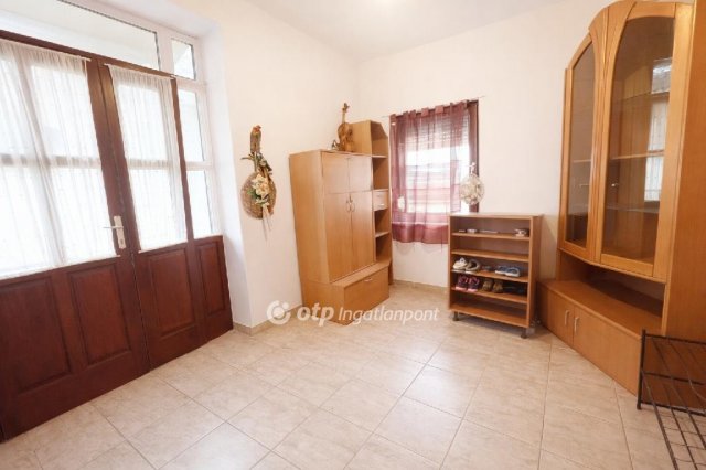 Eladó családi ház, Hosszúpályin 36 M Ft, 2 szobás