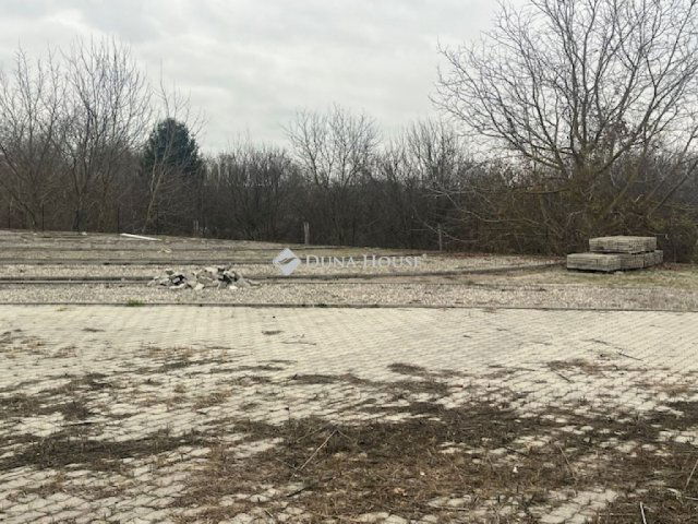 Eladó telek, Pécsett, Nagyárpádi úton 6.35 M Ft