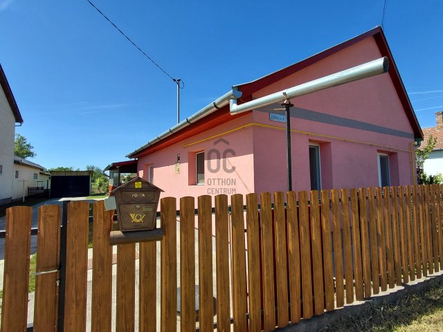Eladó családi ház, Viszneken 27.9 M Ft, 3 szobás